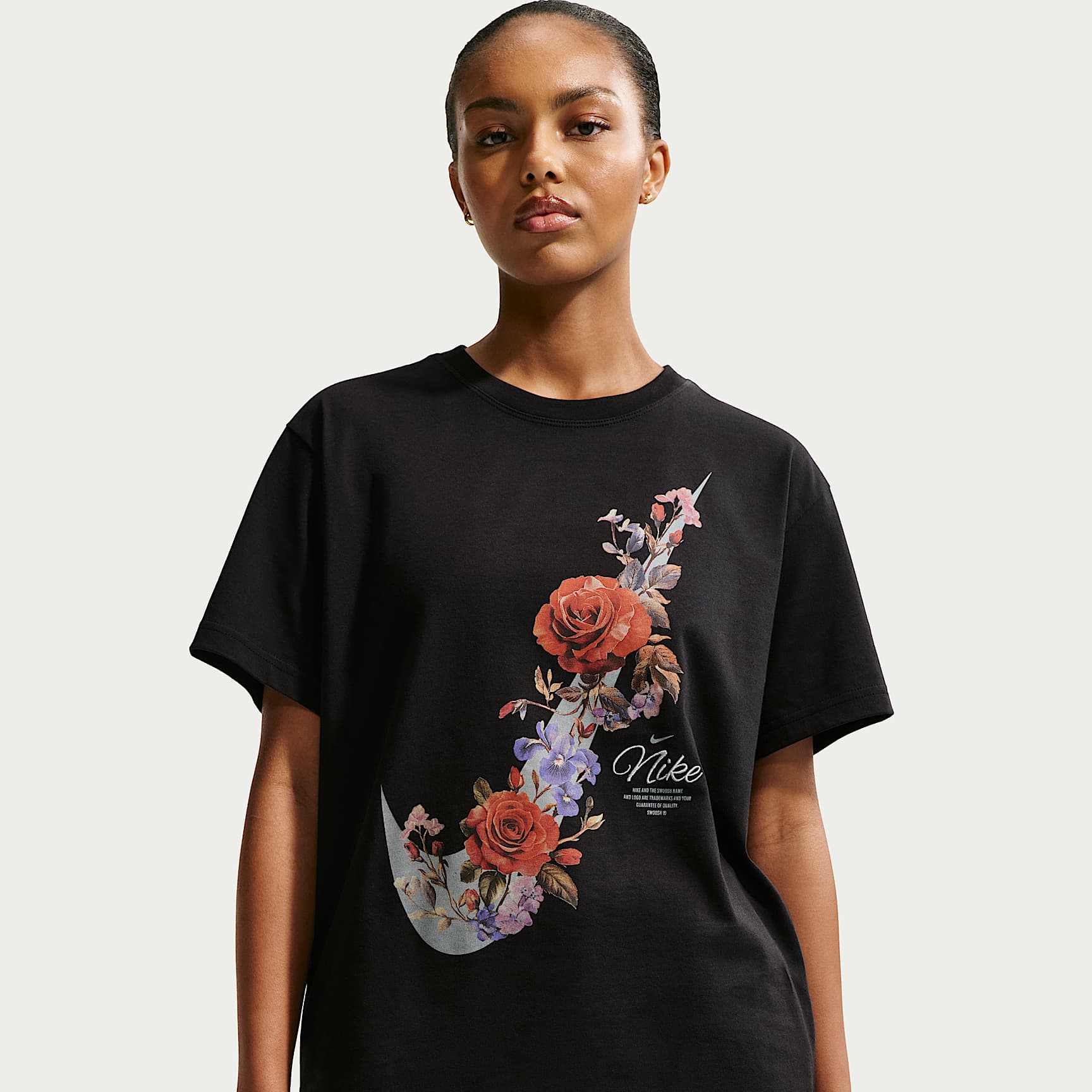 Nike Sportswear Women's T-Shirt. Nike.com